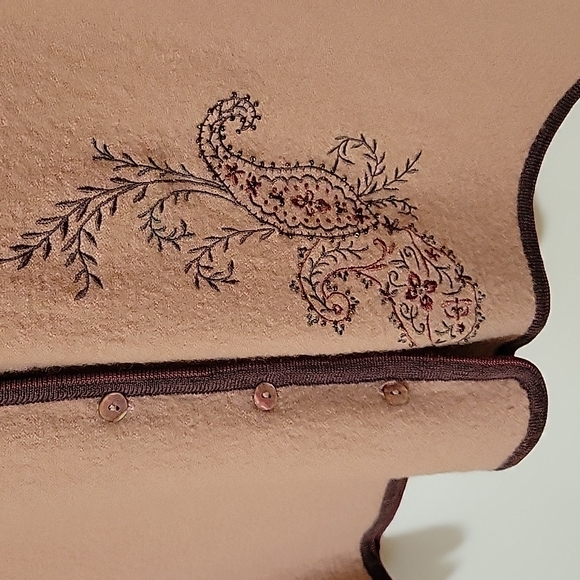 Embroidered jacket in 3X by Koret - Picture 5 of 7